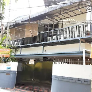 https://paradise-inn-guest-house.kerala-hotels.net