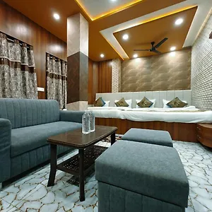 https://shri-kailash-pati-guest-house-opposite-kashi-vishwanath-temple.hotels-varanasi.com